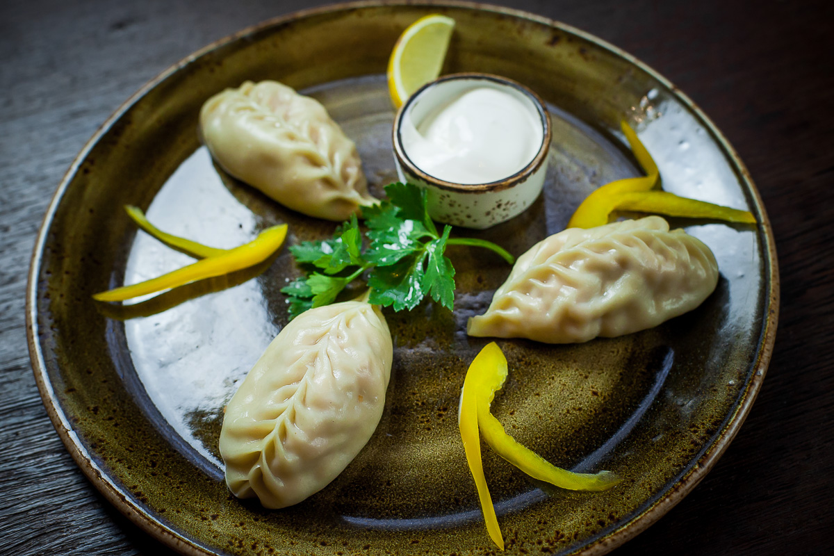 Манты с лососем