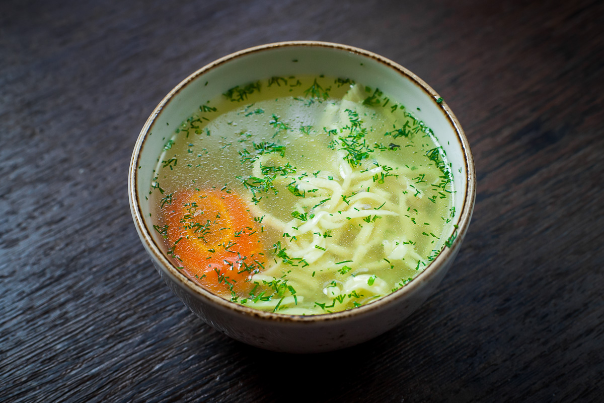 Куриный суп с домашней лапшой