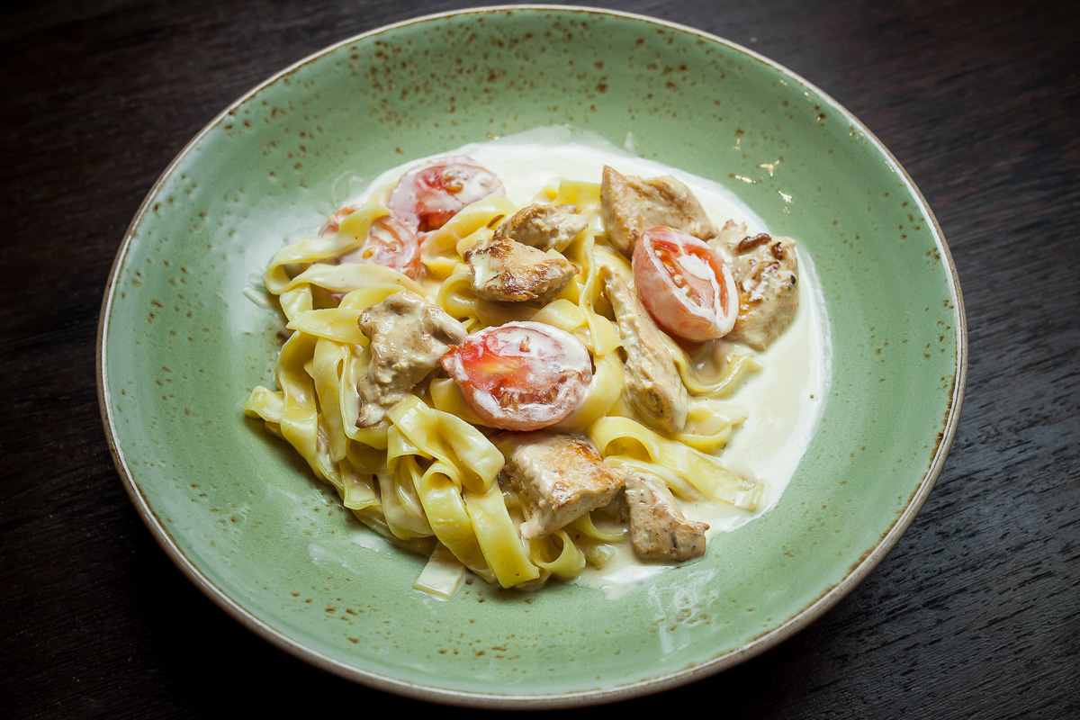 Феттучини с цыплёнком