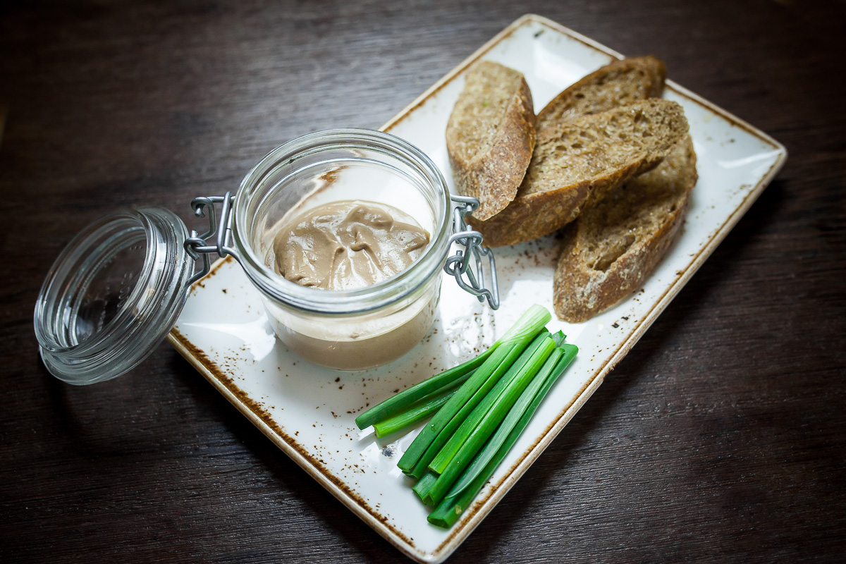 Паштет с брускетой